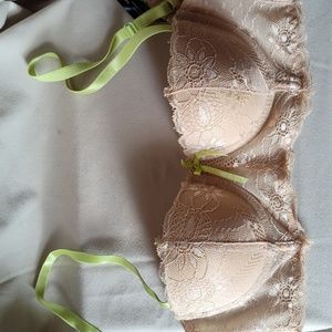 Very cute bra!